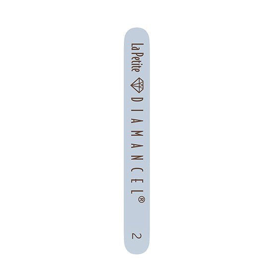 White back of nail file La Petite Diamancel 2 designed to file natural nails, in pocket size 10,6 cm. Diamancel Europe